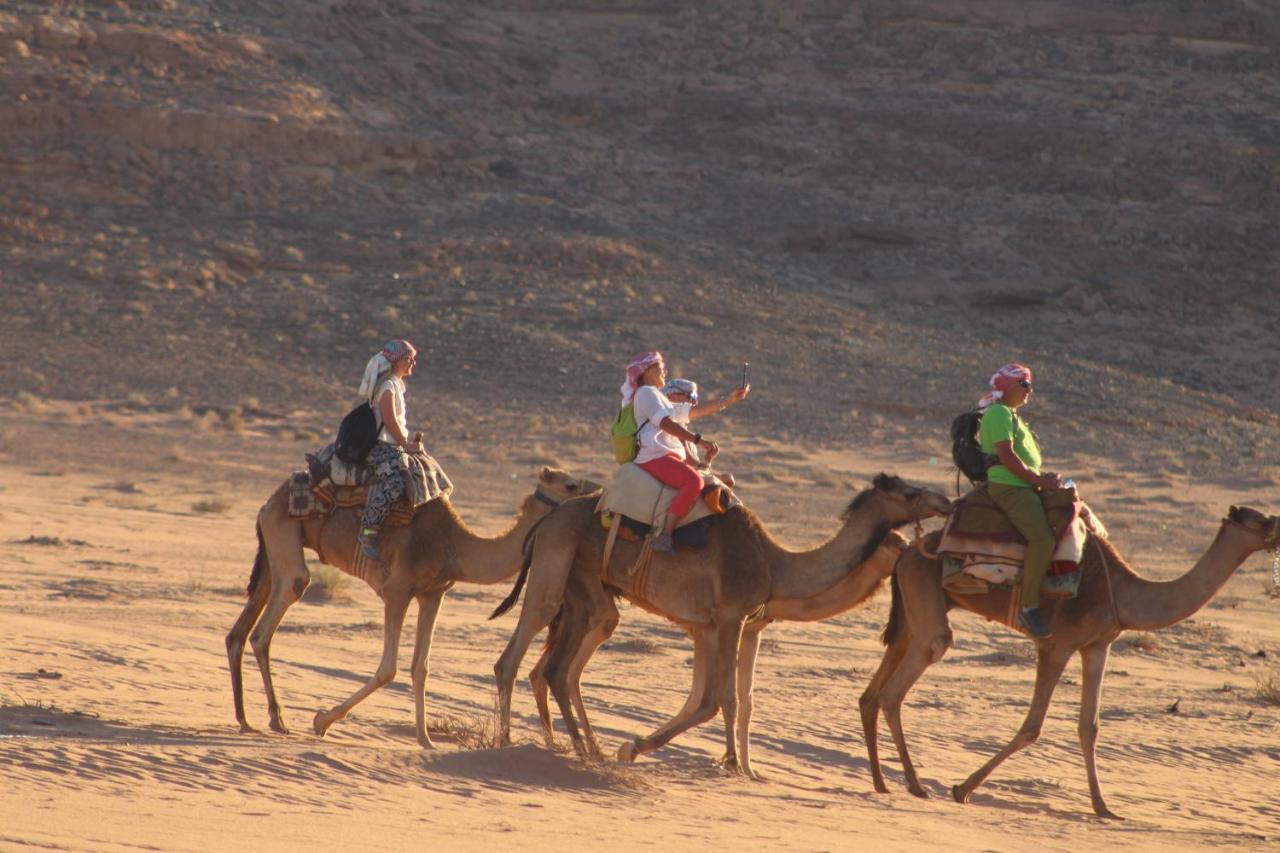 Rum Warm Bubble Camp Wadi Rum Exterior photo